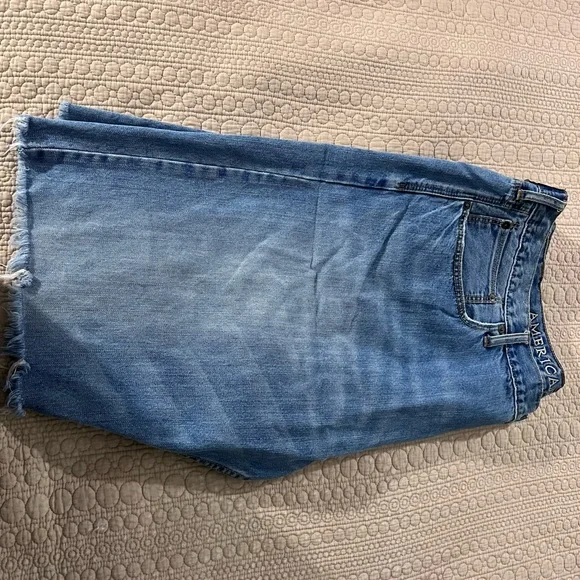 American Eagle bright denim shorts - Picture 4 of 5